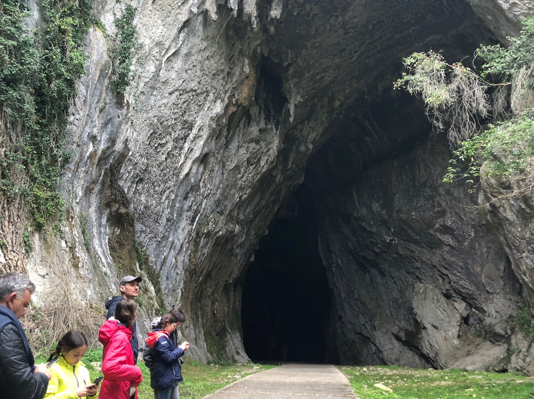 Cueva Cullalvera-Ramales de la Victoria必去景点