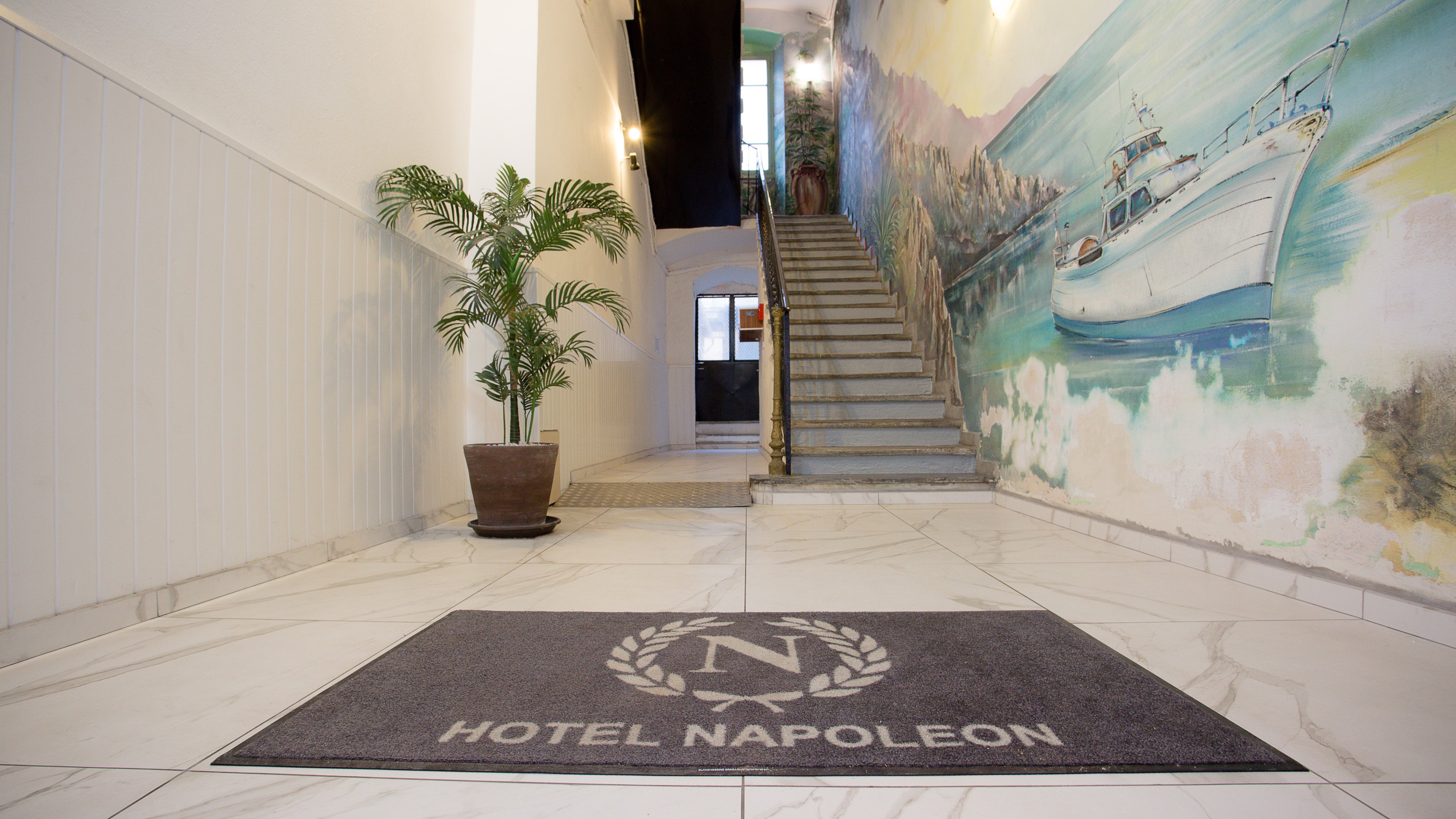 Hotel Napoleon-官方