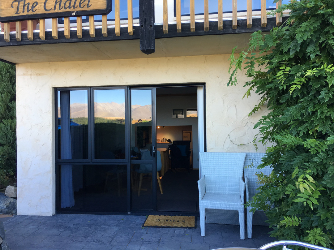 The Chalet Boutique Motel主图