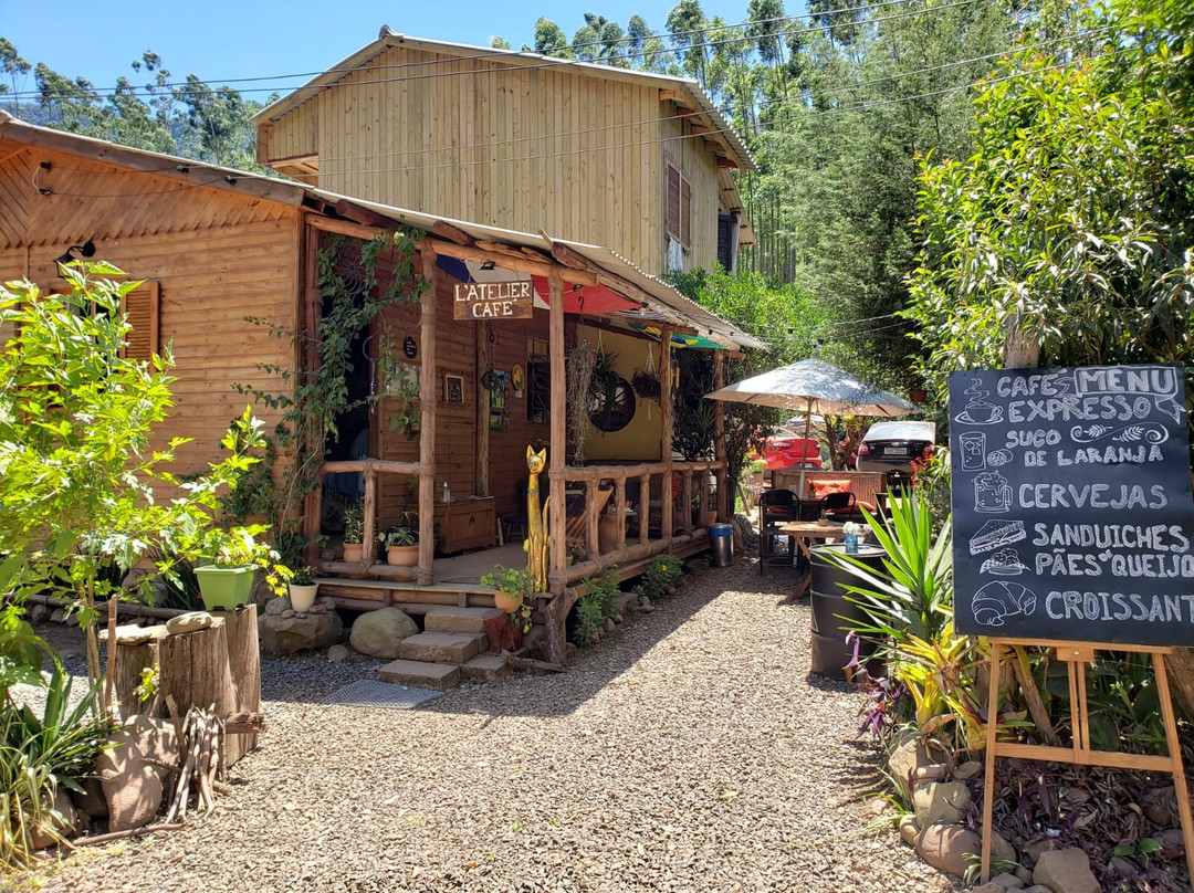 Maquine餐馆和美食-L'Atelier Café & Antiques