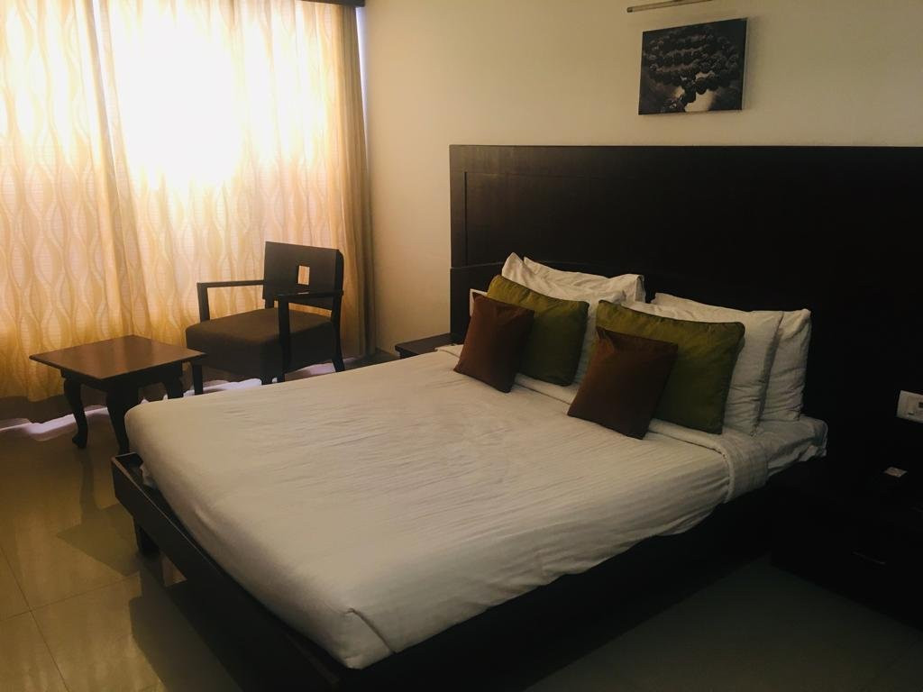 Sterling Shirdi主图