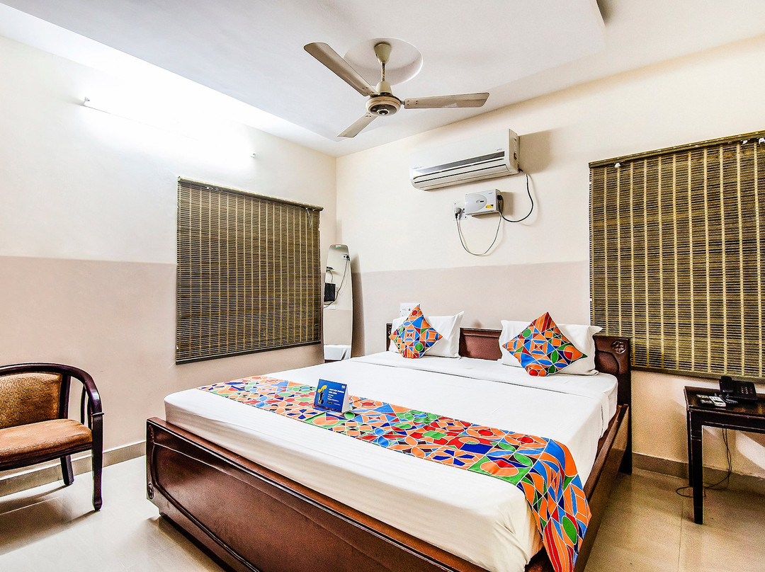 FabHotel Aditya Yatri Nivas主图