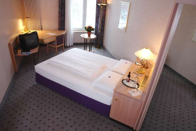 PLAZA Premium Parkhotel Norderstedt主图
