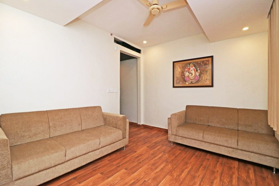 OYO 10431 Hotel Ishanika主图