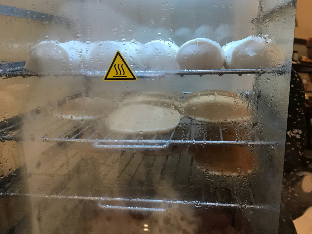 The Queens Hotel主图