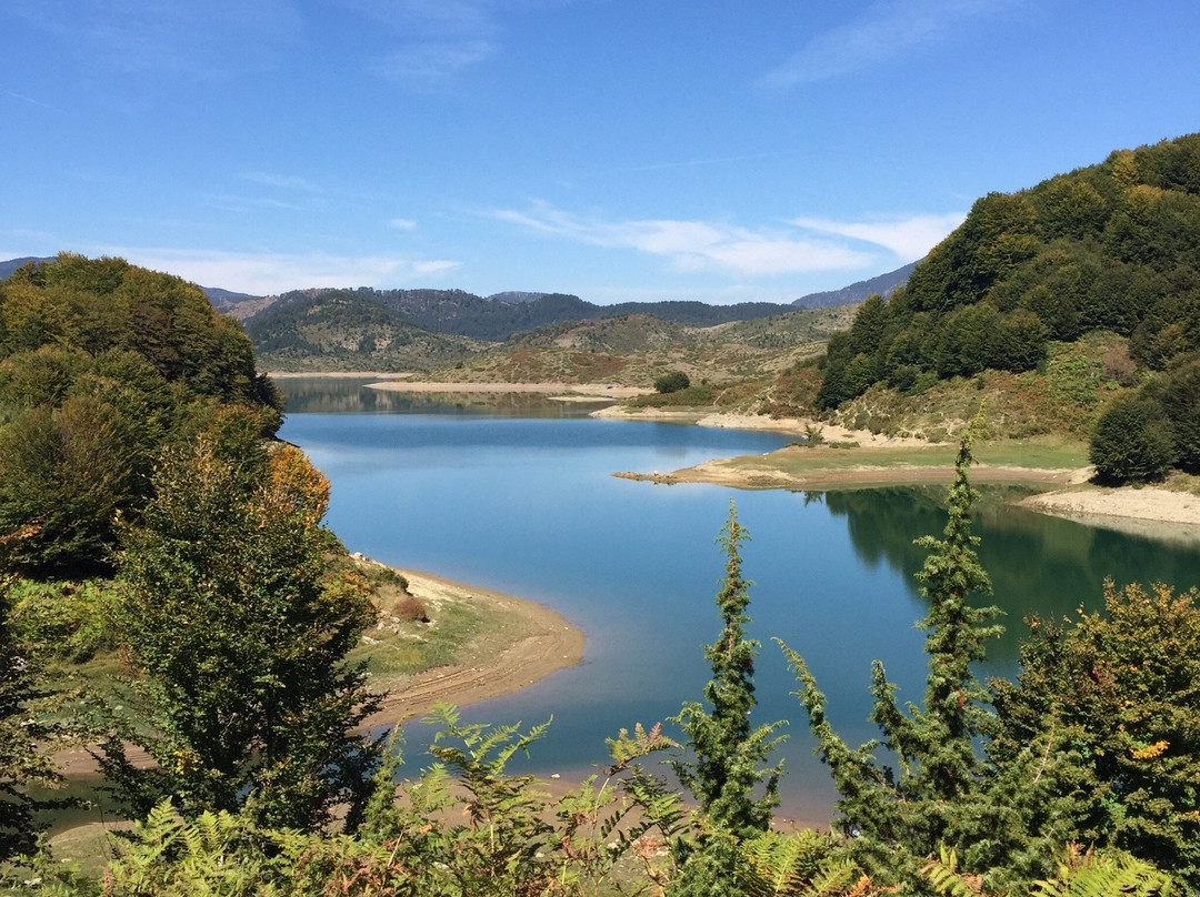 Aoos Springs Lake景点图片