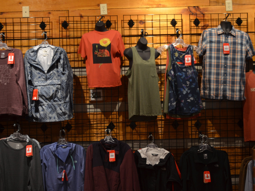 Apple Valley Mountain Village-汤森必去景点