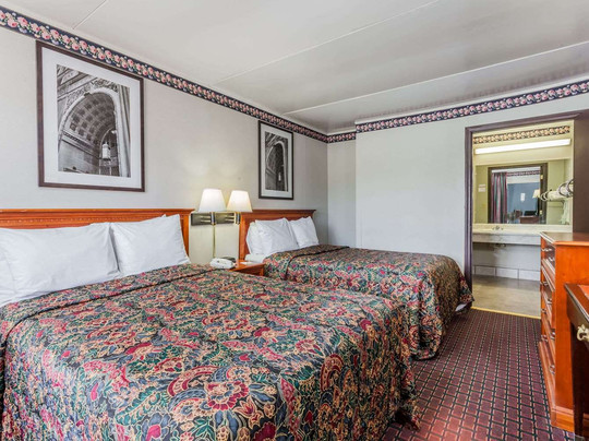 Days Inn by Wyndham Seymour主图