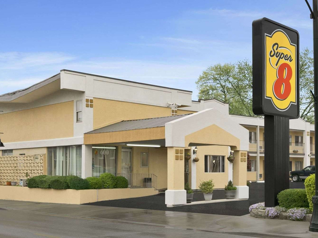 Super 8 by Wyndham Belleville IL/St. Louis Area主图