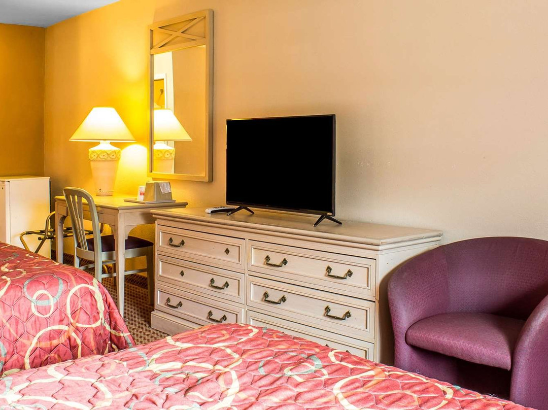 Econo Lodge Inn & Suites Walnut主图