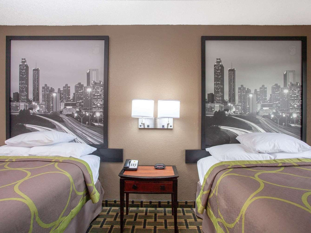 Super 8 by Wyndham Waycross GA主图