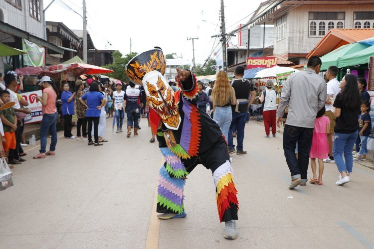 Phi Ta Khon Festival景点图片