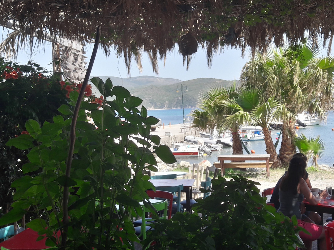 Lostre Bar-Finikounda必去景点