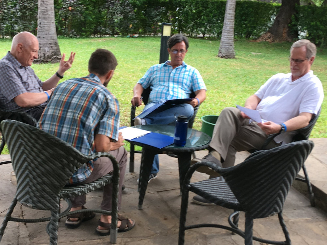 航海家海滩度假酒店主图