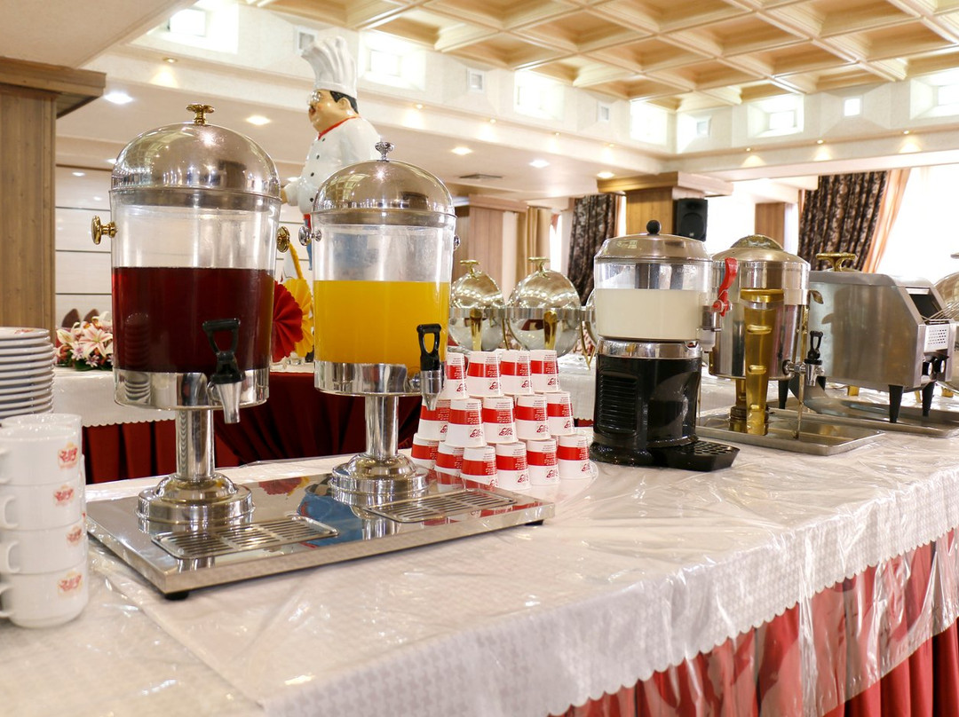 Hotel Khorshid主图