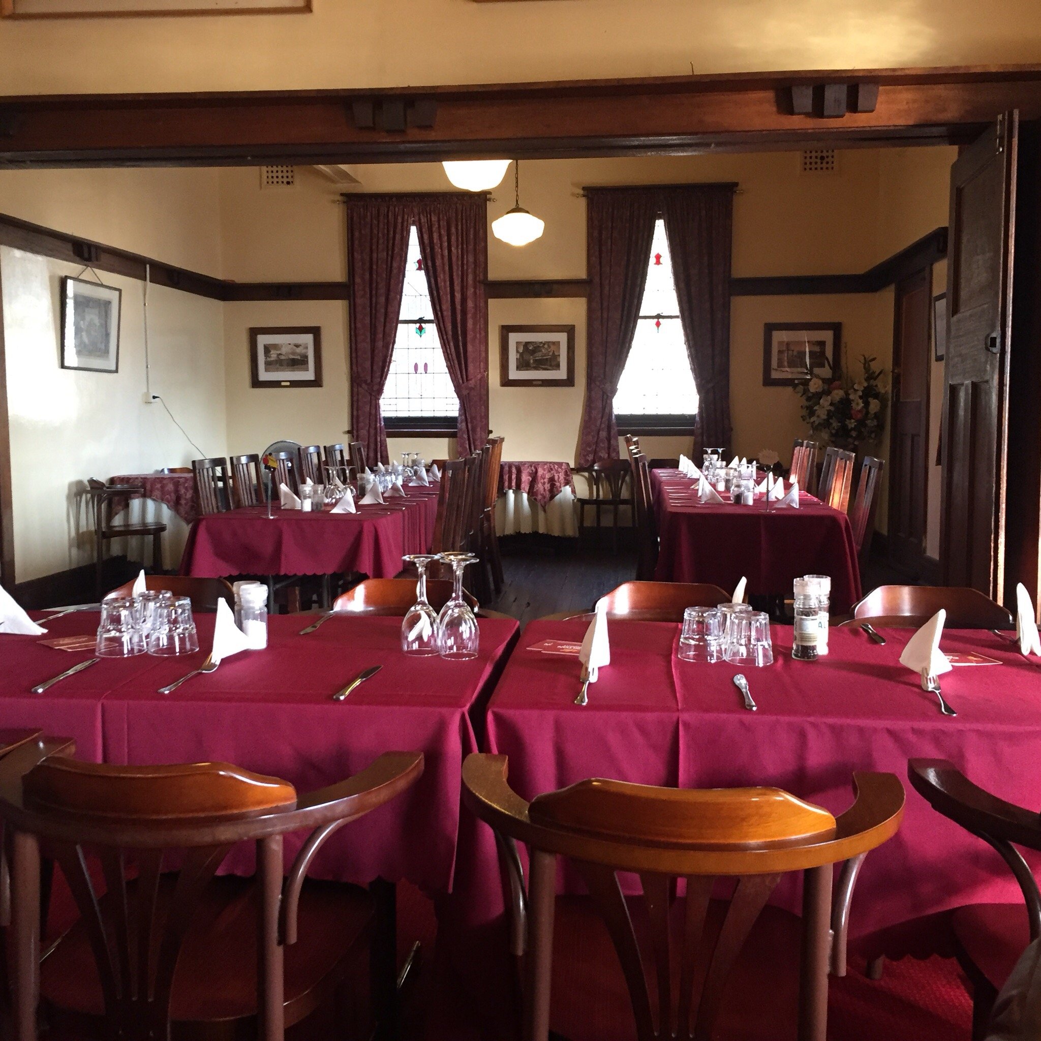 Binalong Hotel-官方