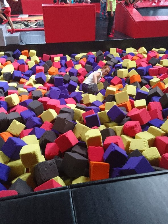 Trampoline Park You Jump Avignon景点图片