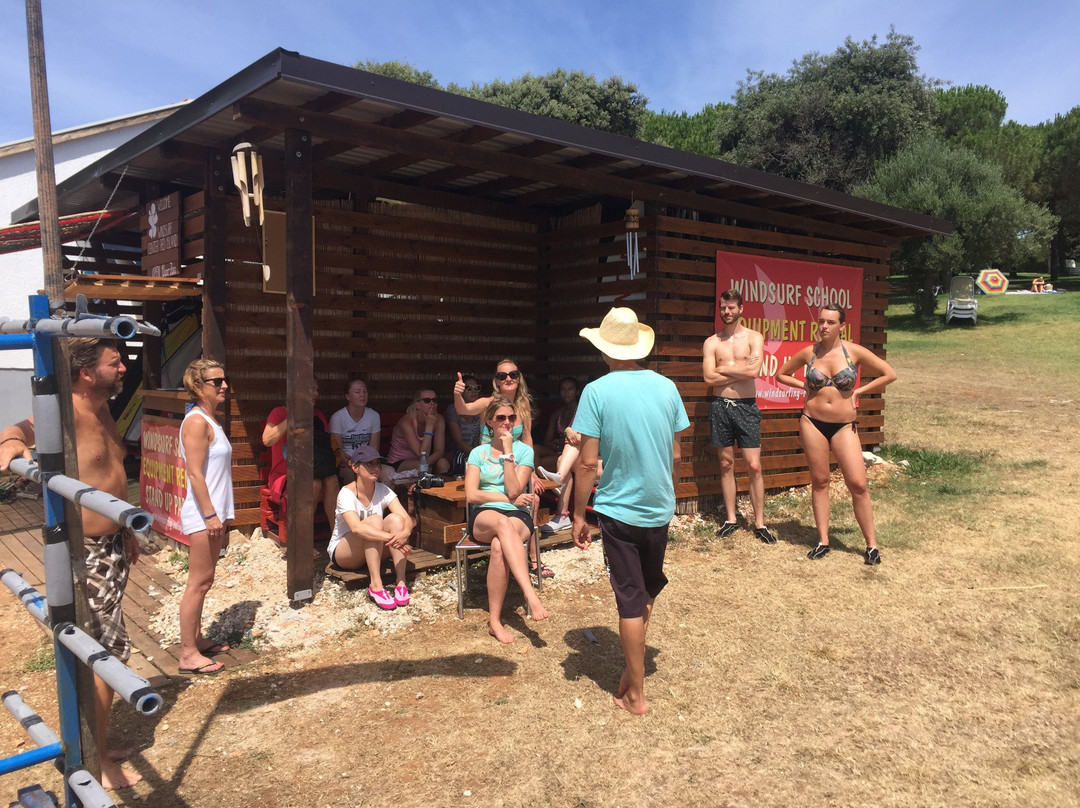 Windsurf Center Red Island-罗维尼必去景点