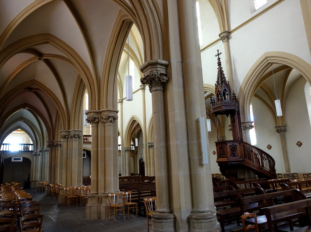 Eglise Sainte-Anne-罗阿讷必去景点