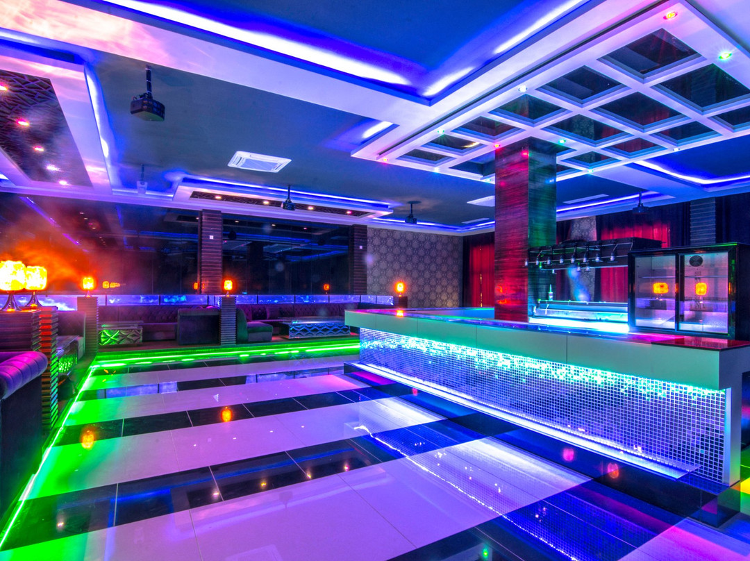 Cockpit Lounge-里朗威必去景点