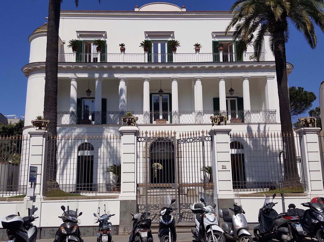 Piano di Sorrento旅游景点-Villa Lauro