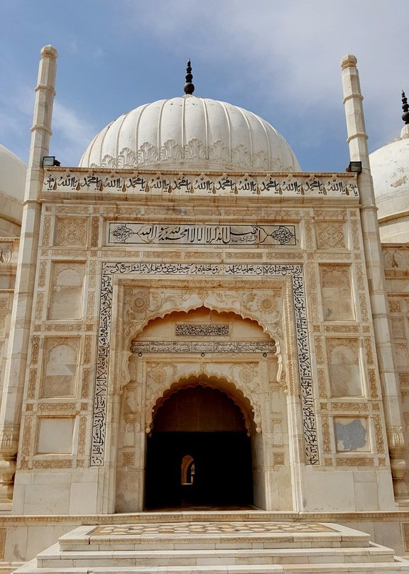 Abbasi Jamia Masjid Qila Derawar-Bahawalpur必去景点