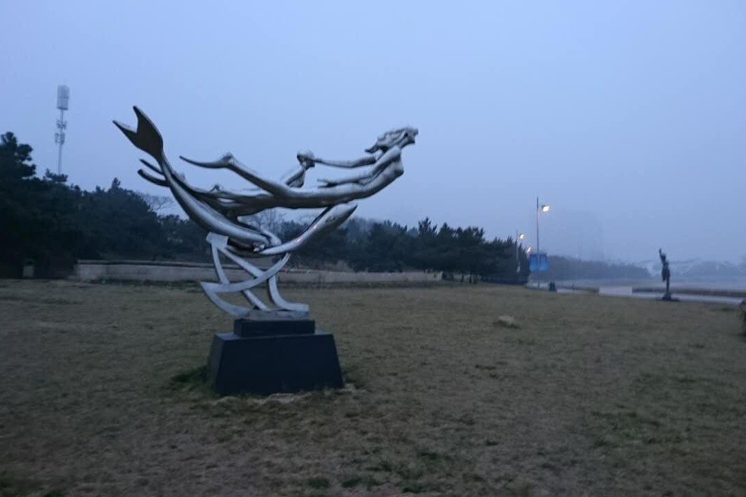 青岛海滨雕塑园景点图片