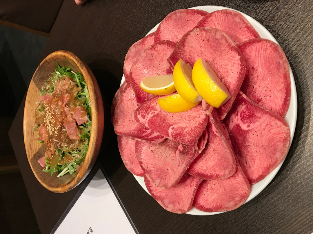 タンしゃぶ鍋と焼肉の店　こいずみ