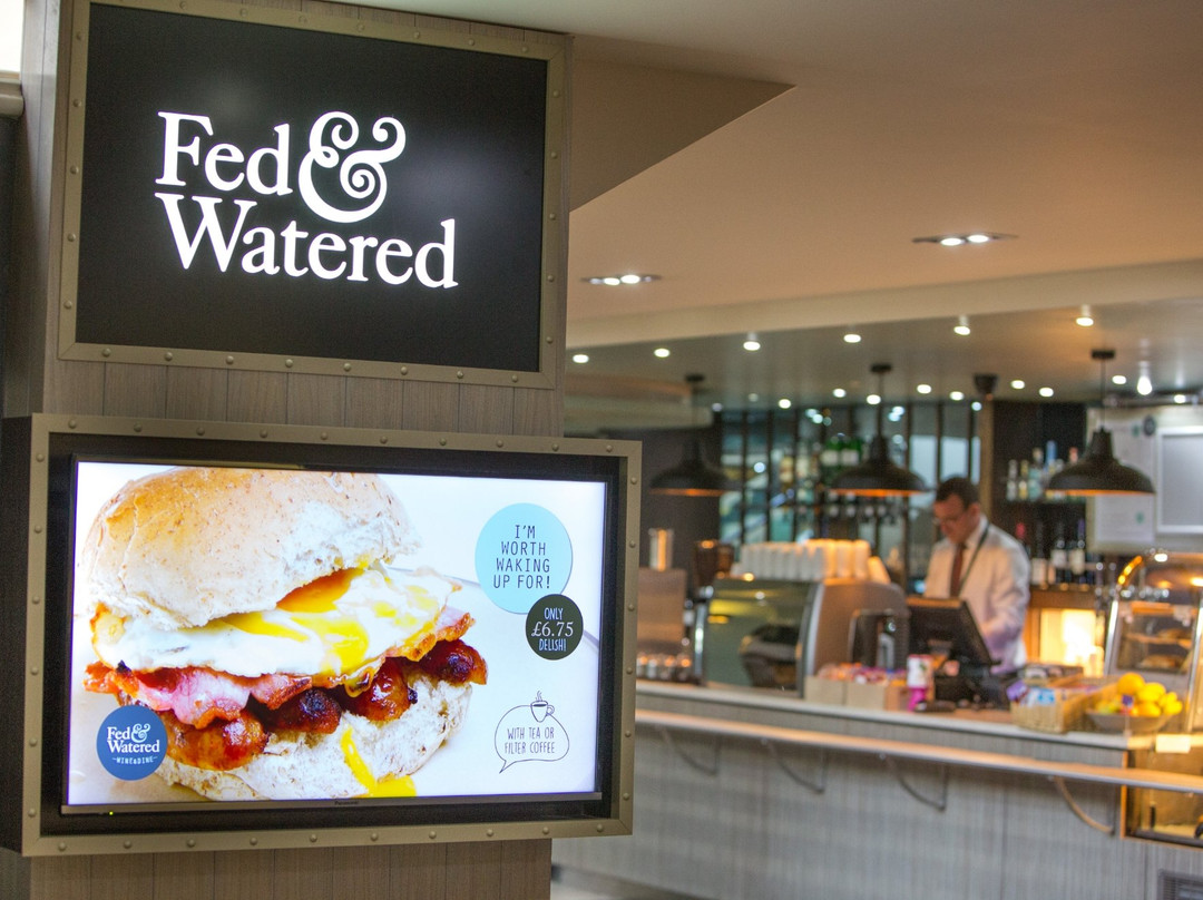Clyst Honiton餐馆和美食-Fed & Watered