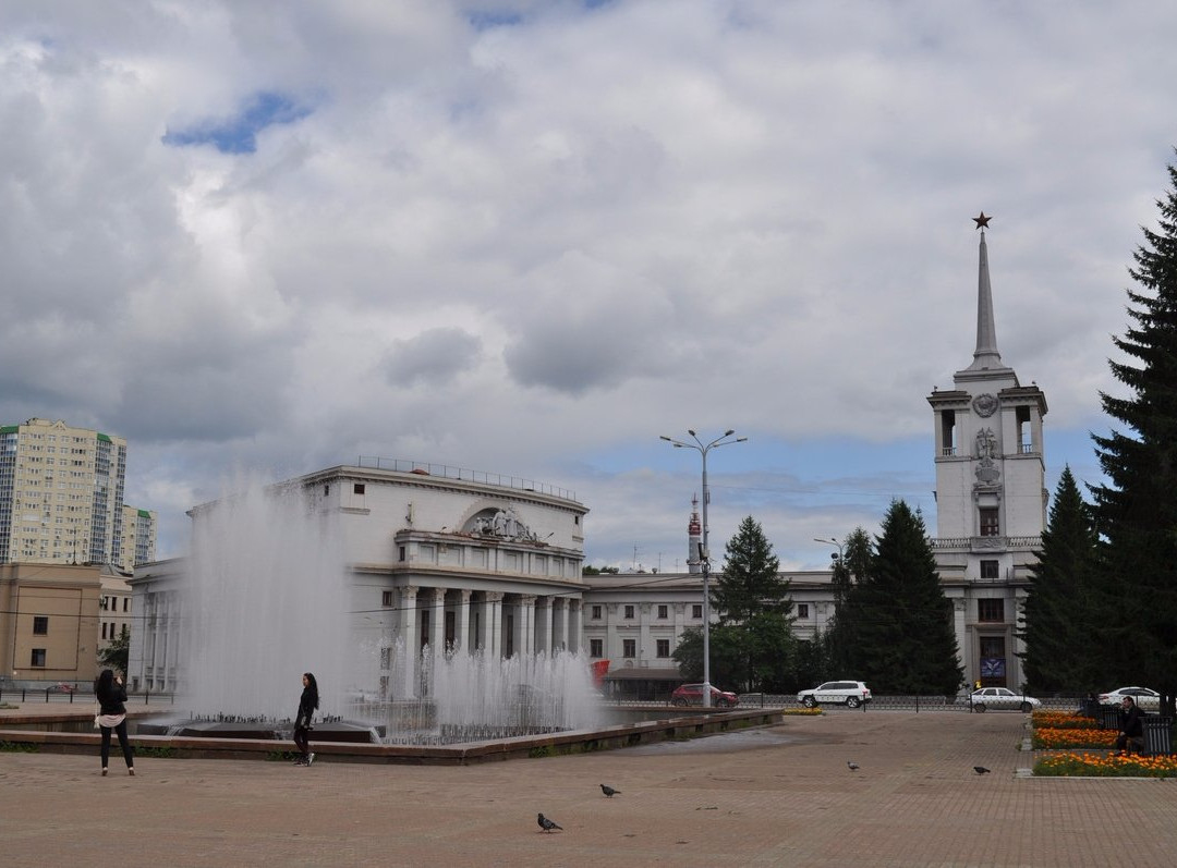 Sovetskoi Armii Square景点图片
