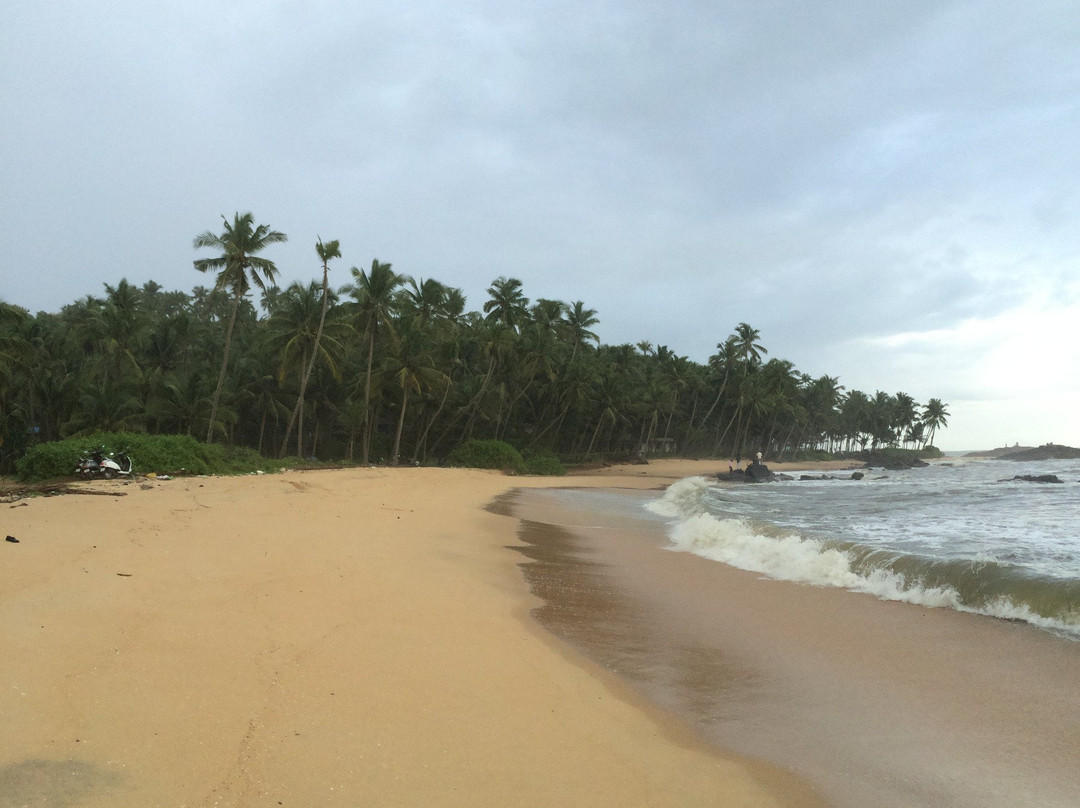 Ezhara Beach景点图片