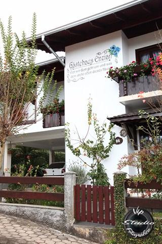 Hospedaria Gãstehaus Enzian