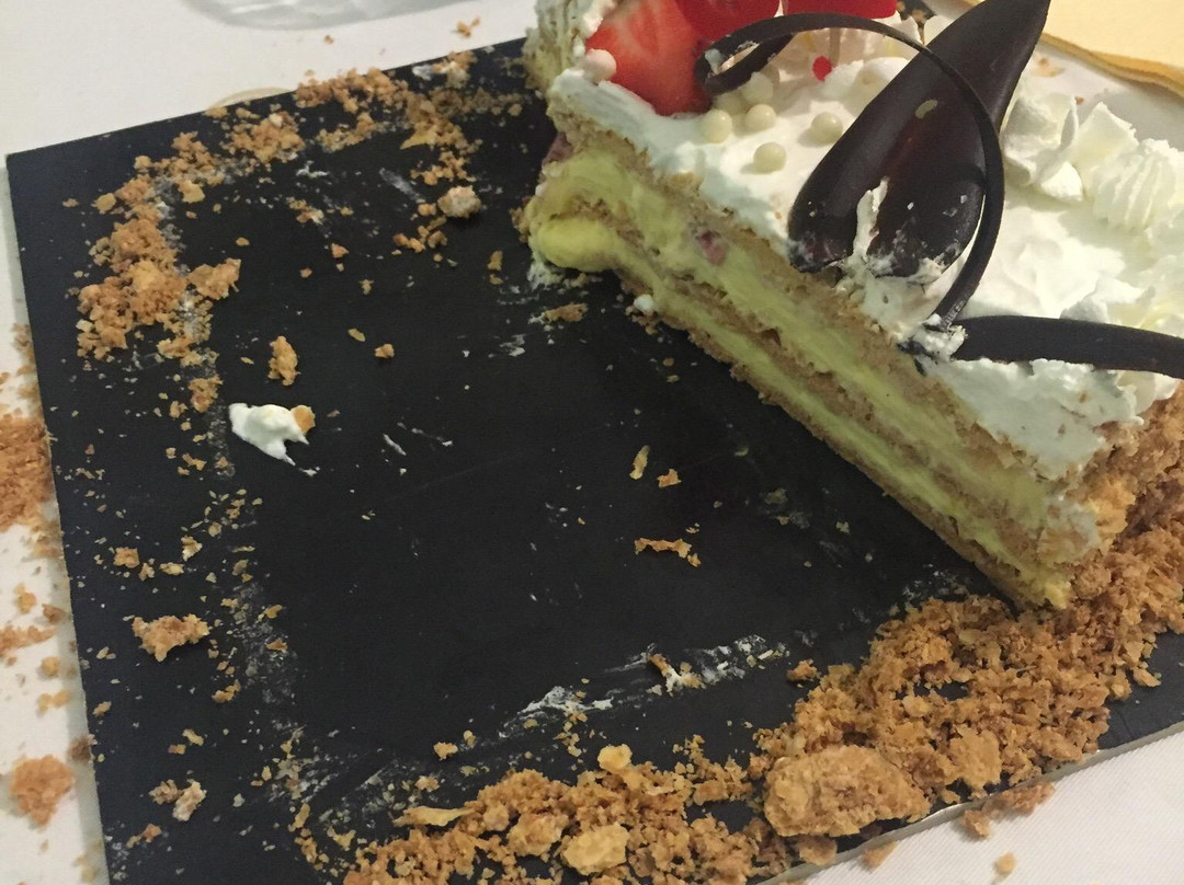 Pasticceria Dolcidea-苏尔莫纳必去景点