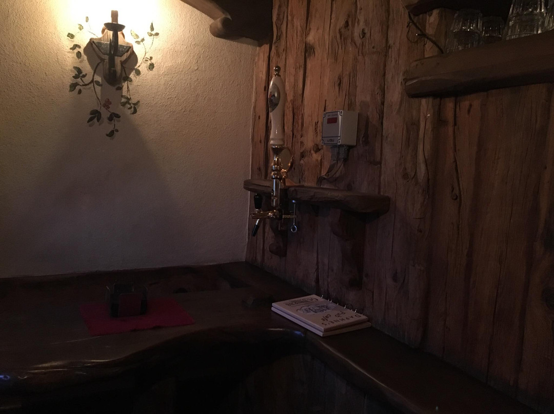 Daphne's pub-利维尼奥必去景点