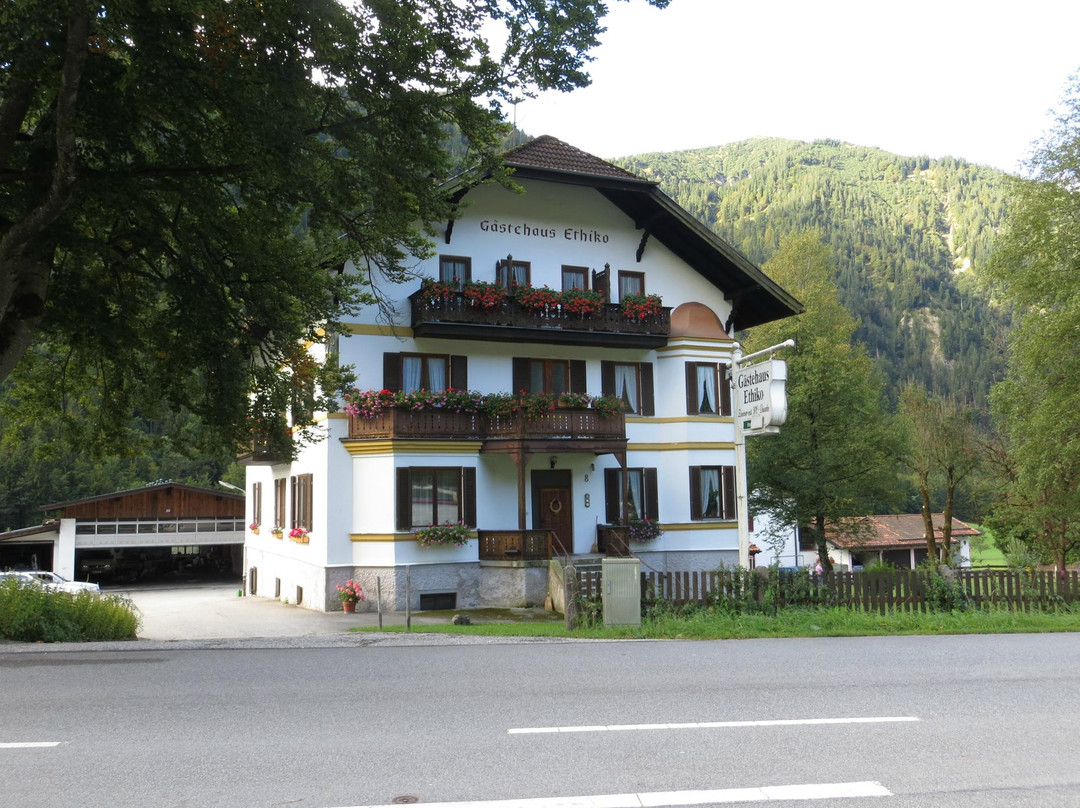 Eschenlohe酒店住宿-Gastehaus Ethiko