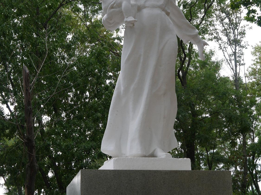 Staroshherbinovskaya旅游景点-Monument to the Mothers of Russia