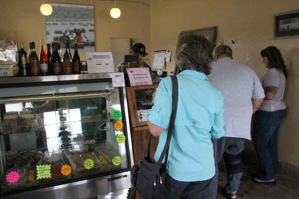 Umpqua Triangle Oysters-Winchester Bay必去景点