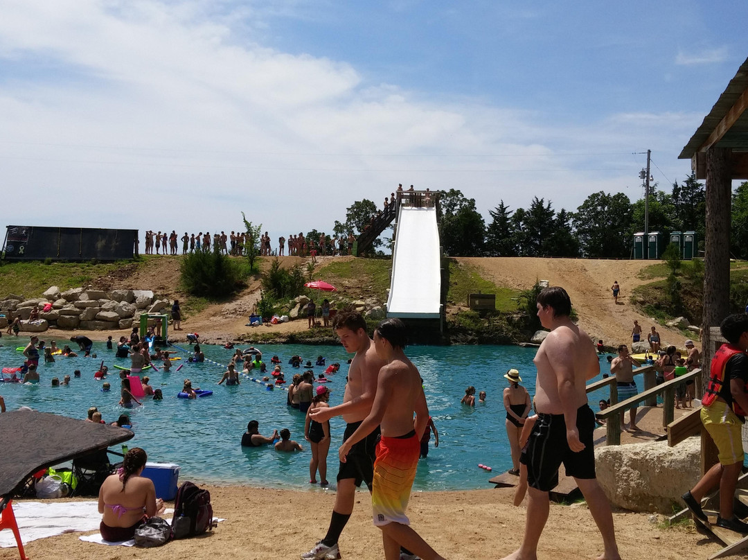 The Fugitive Beach-罗拉必去景点