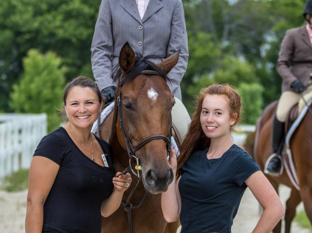 Silver Lining Equestrian景点图片