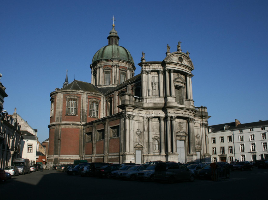Cathedral de St-Aubain (St. Aubain Cathedral)-那慕尔必去景点