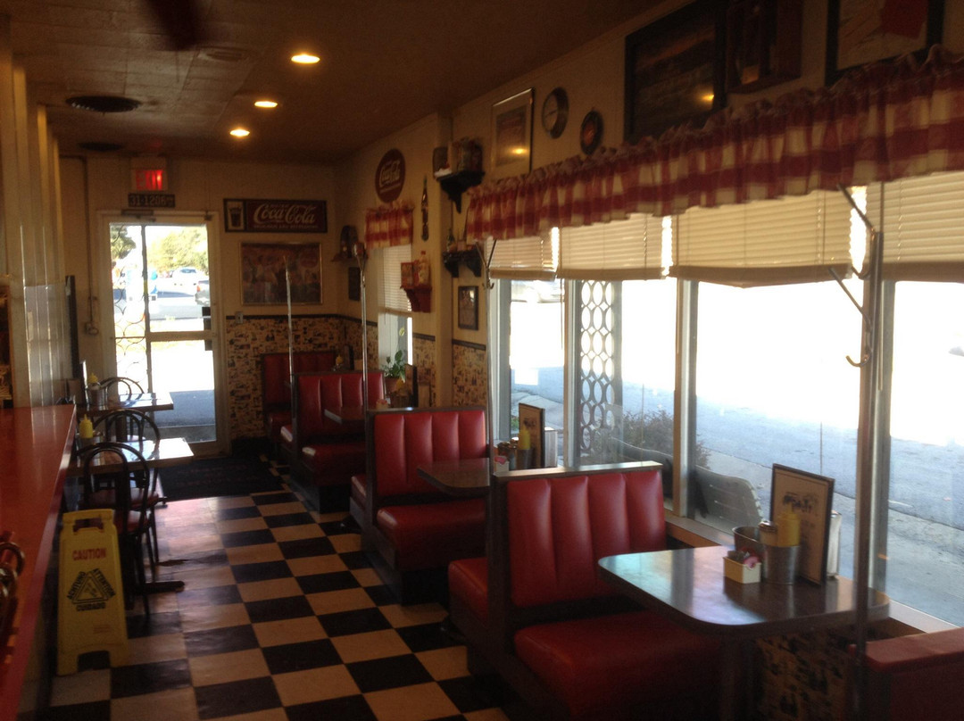 Leavenworth餐馆和美食-Homer's Drive In