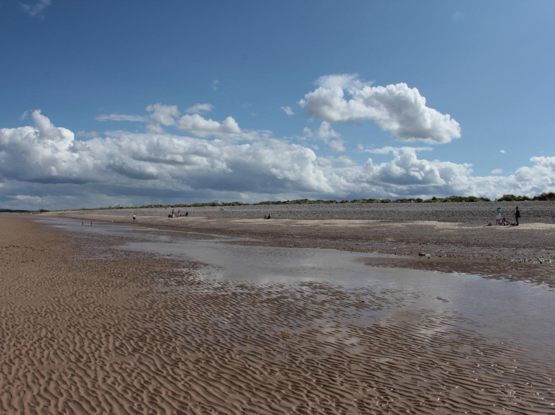 Findhorn Beach景点图片