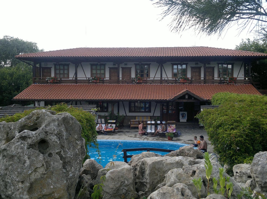 Barite Complex-瓦尔纳必去景点