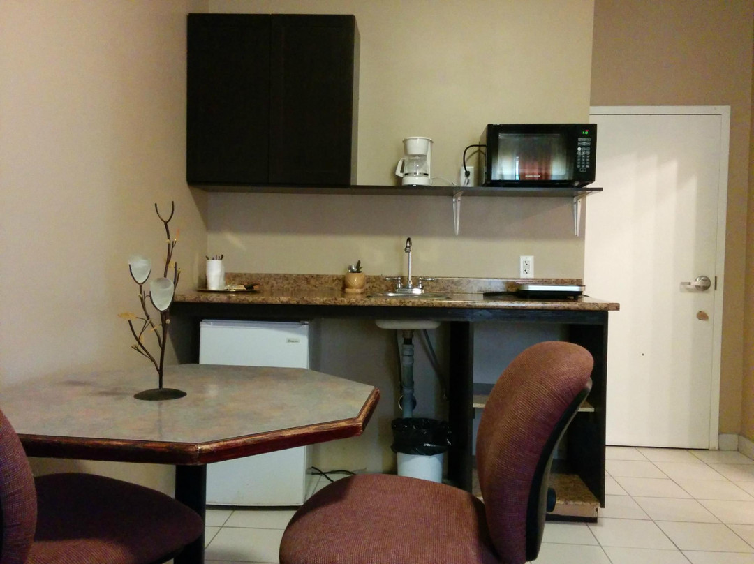 Bonnyville Hotel主图