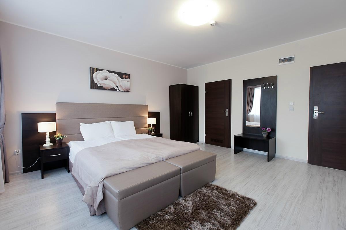 Hotel Feniks-官方