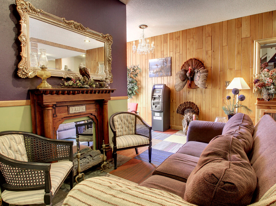 Eagle's Nest Hotel & Conference Center