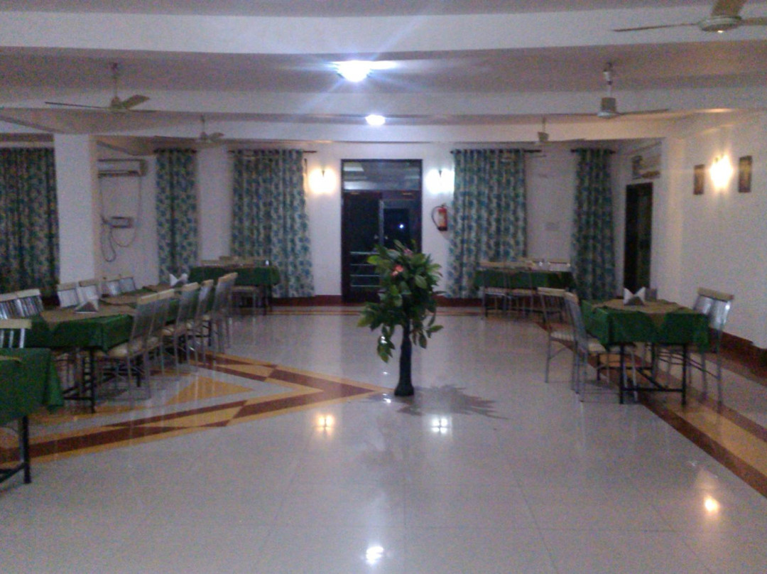 Bindki酒店住宿-Hotel Kanishka