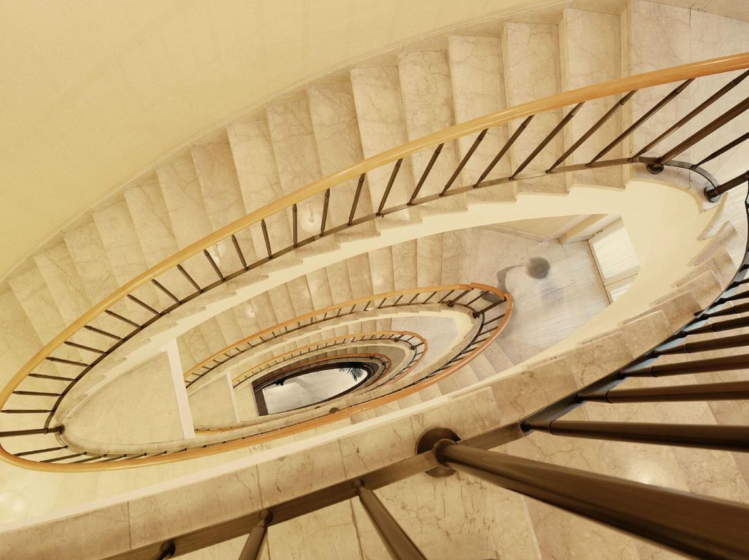 意杰·金棕榈酒店主图