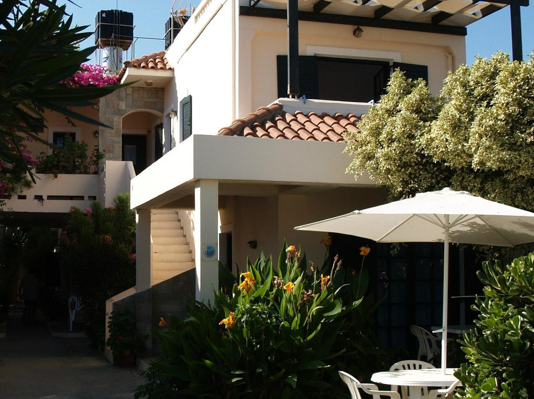 Aigialis Apartments & Studios