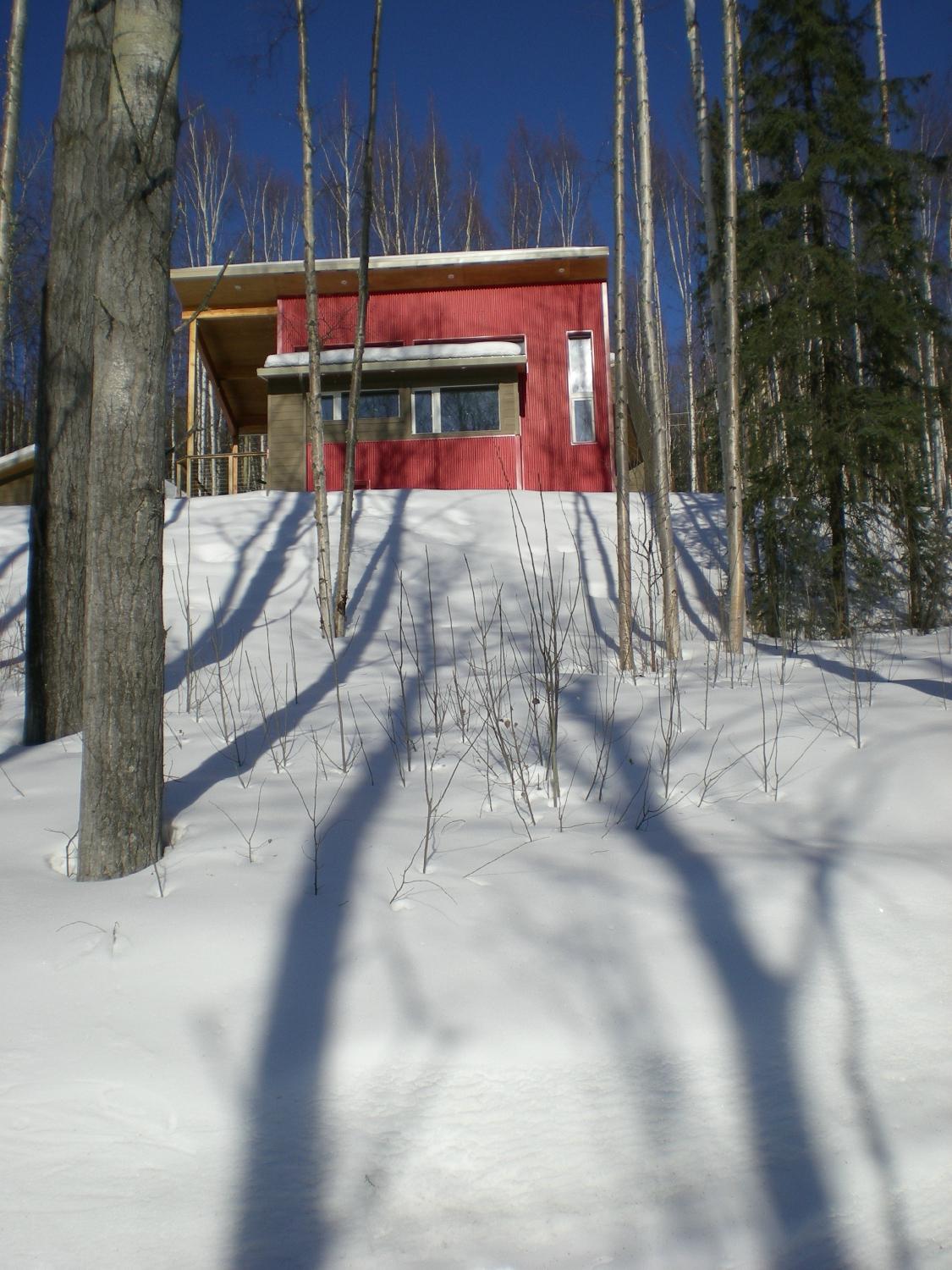 Fairbanks Red House-客卧